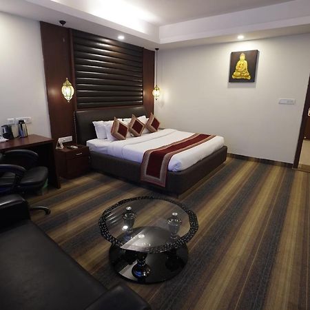 Hotel Avn Grand 兰契 外观 照片