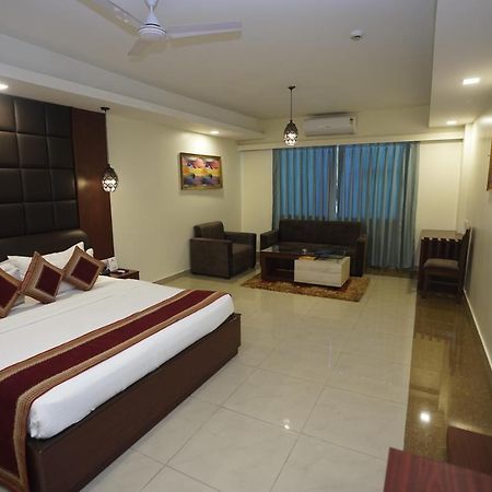 Hotel Avn Grand 兰契 外观 照片