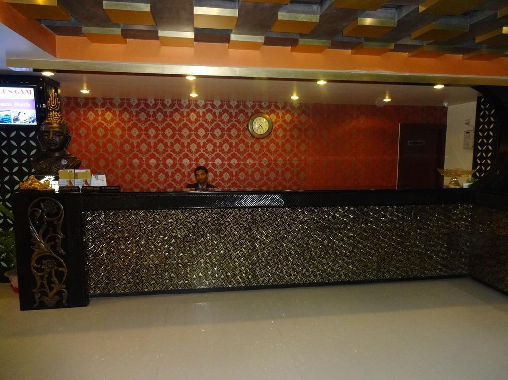 Hotel Avn Grand 兰契 外观 照片