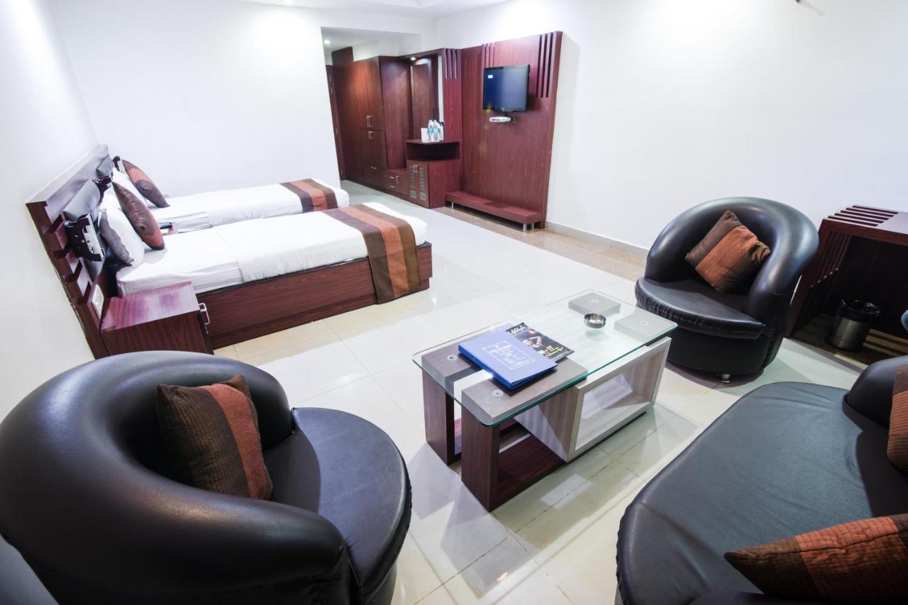 Hotel Avn Grand 兰契 外观 照片